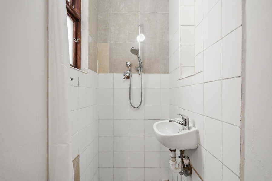 To Let 4 Bedroom Property for Rent in Woodstock Western Cape